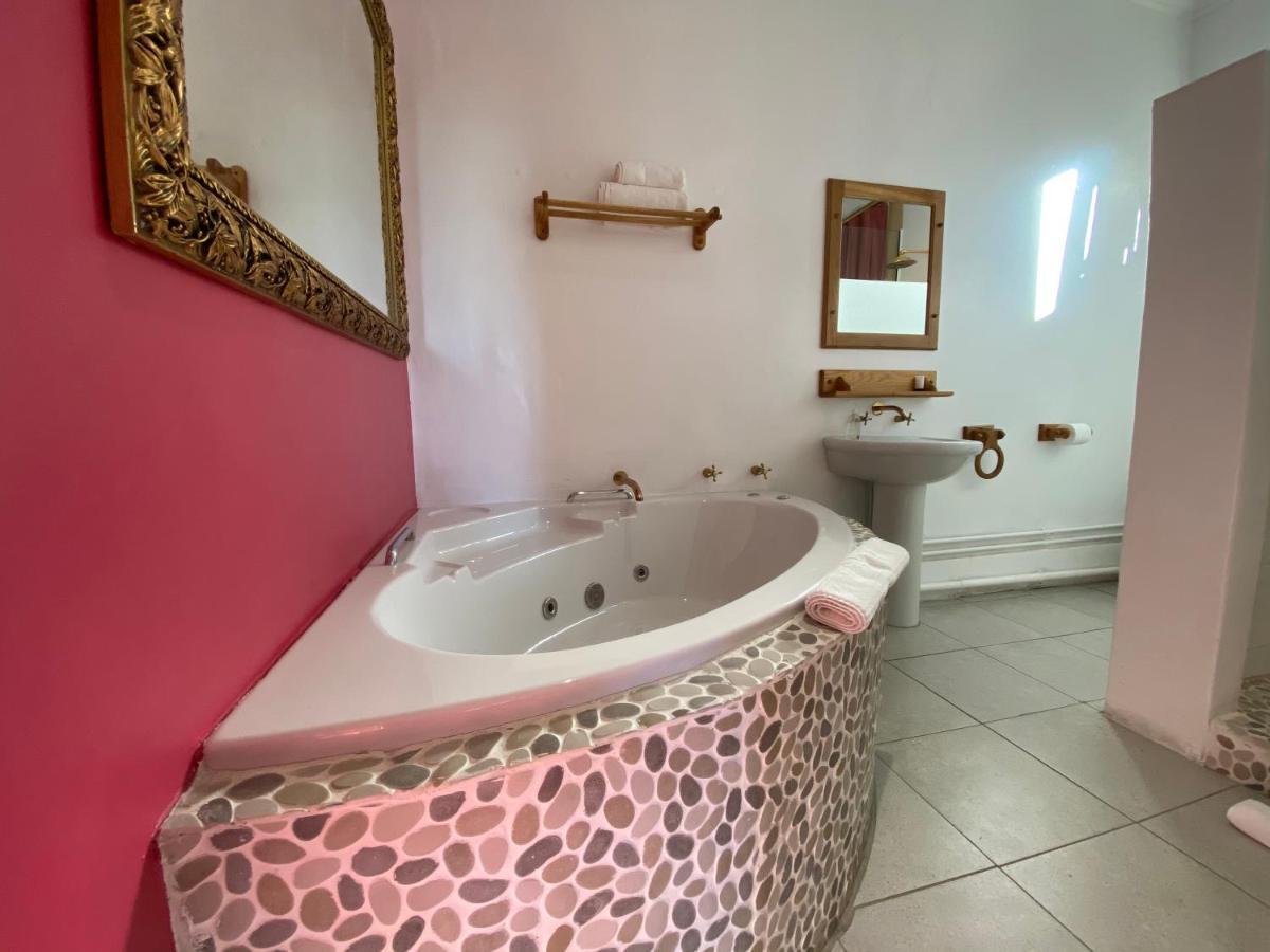 The Welgemoed Guest House Белвилл Экстерьер фото